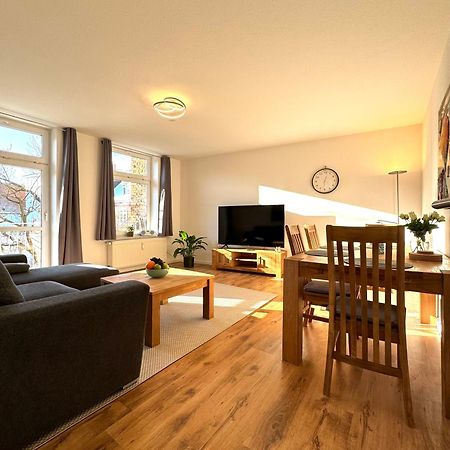 Schicke Wohnung Im Gruenen Hinterhof Schwerin  Eksteriør bilde